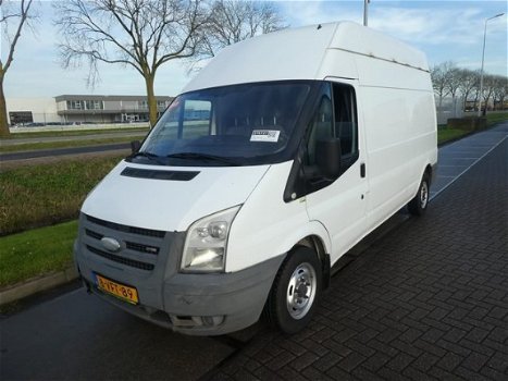 Ford Transit - 1