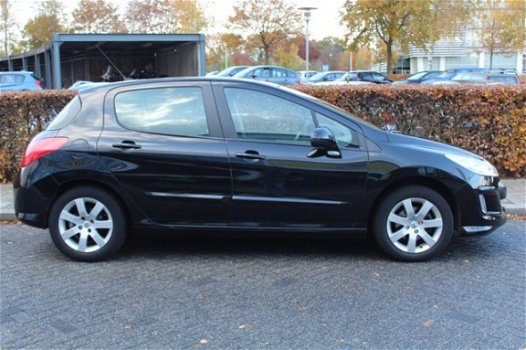 Peugeot 308 - 1.6 THP XT Orig. NL. Dealer. Onder. Clima. Leder. PDC. Stoelverw. Cruise. control - 1