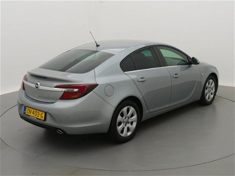 Opel Insignia - 2.0 CDTI Bi-Turbo 195pk 5D | Clima | LM | Sensoren - 1