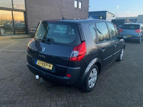 Renault Scénic - 2.0-16V Business Line GERESERVEERD - 1