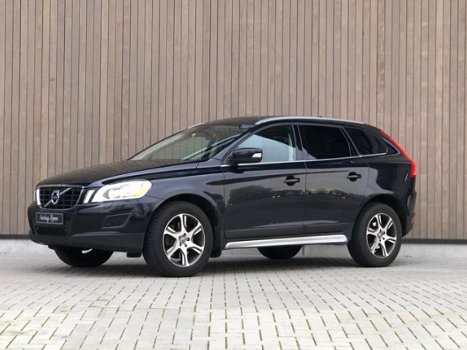 Volvo XC60 - 2.4D AWD Summum 2011 Zwart - 1