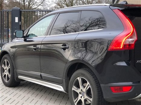 Volvo XC60 - 2.4D AWD Summum 2011 Zwart - 1