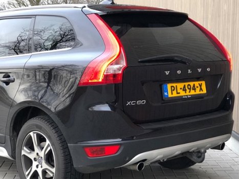 Volvo XC60 - 2.4D AWD Summum 2011 Zwart - 1