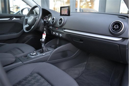 Audi A3 Sportback - 1.2 TFSI 110pk Attraction Pro Line | Navigatie - 1