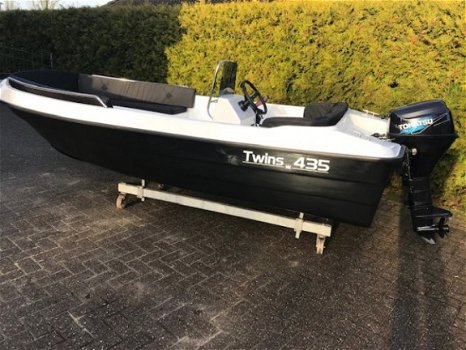 3 NIEUWE COMPLETE TWINS 435 BOTEN MET MOTOR - 7