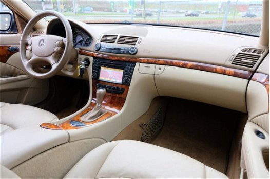 Mercedes-Benz E-klasse Estate - 230 Business Class Elegance Aut. Leder/Xenon/Navi/LMV/PDC - 1