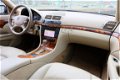 Mercedes-Benz E-klasse Estate - 230 Business Class Elegance Aut. Leder/Xenon/Navi/LMV/PDC - 1 - Thumbnail