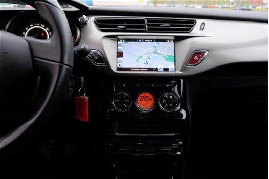 Citroën C3 - 1.2 PureTech Selection 5-drs Navi/Clima/LED - 1