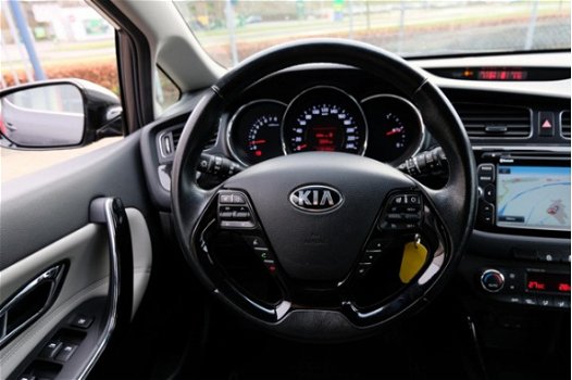 Kia Cee'd - 1.6 GDI Business Pack 5-Deurs Navi/PDC/A-cam - 1