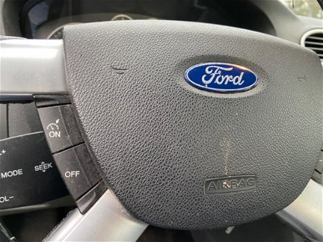 Ford Focus Wagon - 1.6-16V Champion Rijd en stuurt goed - 1