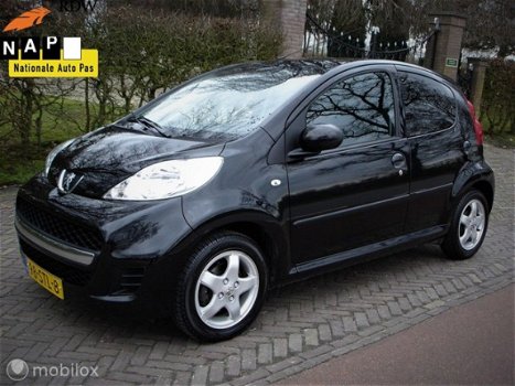 Peugeot 107 - 1.0-12V Black & Silver (Bj 2011') Nieuwstaat - 1