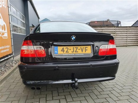 BMW 3-serie - 325i Executive Zeer net met Climate & Cruise control, TREKHAAK, Pdc, etc - 1