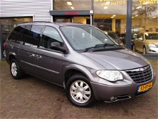 Chrysler Grand Voyager - 3.3i V6 SE Luxe Stow & Go 7Pers Navi Aut