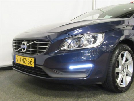 Volvo V60 - 1.6 T3 150pk Aut. Momentum - 1