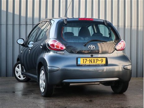 Toyota Aygo - 1.0-12V, 5 Drs. Comfort Navigator, 100 % Dealer Onderh., Airco, NL-Auto - 1