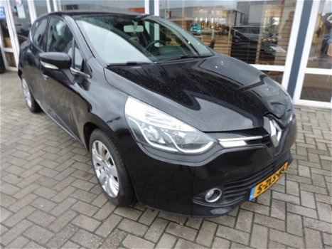 Renault Clio - 1.5 dCi ECO Dynamique 50 procent deal 2.625, - ACTIE Trekhaak / Navi / Airco / Cruise - 1