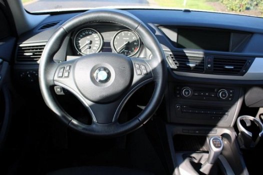 BMW X1 - sDrive 2.0i 150pk Executive ECC/cruise/navi/PDC - 1