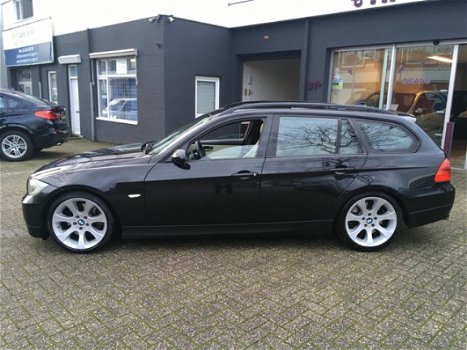 BMW 3-serie Touring - 330d Dynamic Executive / UNIEK VOL / PANO / NAVI / LEDER / ACTIVE CRUISE / STA - 1