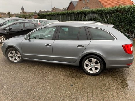 Skoda Superb Combi - 1.6 TDI Greenline Ambition Business Line - 1