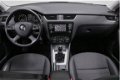 Skoda Octavia Combi - 1.6 TDI Greentech Ambition Businessline NL-Auto Navi schuifdak Cruise Control - 1 - Thumbnail