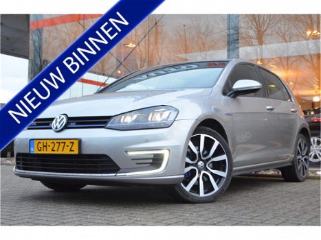 Volkswagen Golf - 1.4 TSI GTE E6, Ex Btw, NL Auto, 18 Inch, Do.Glas, Full Led, 2x Pdc, Wegklapbare t - 1