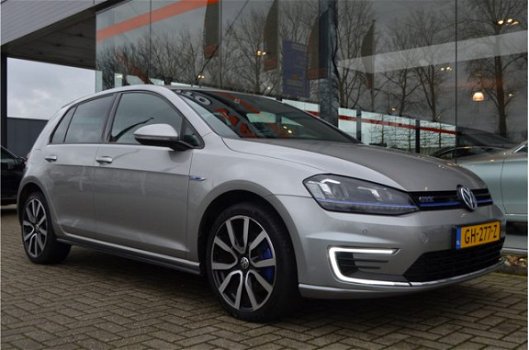 Volkswagen Golf - 1.4 TSI GTE E6, Ex Btw, NL Auto, 18 Inch, Do.Glas, Full Led, 2x Pdc, Wegklapbare t - 1