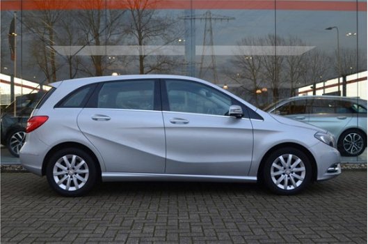 Mercedes-Benz B-klasse - 180 Ambition, NL Auto, Xenon Led, Navigatie, 2x Pdc, Airco, Cruise, Hoge zi - 1