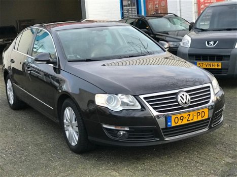 Volkswagen Passat - 1.8 TFSI Highline Business bj: 2008 Automaat Alcantara Navi Climate Control N.a. - 1