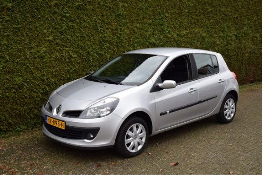 Renault Clio - 1.2-16V Expression - 1