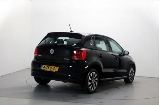 Volkswagen Polo - 1.4 TDI BlueMotion Navigatie Stuurbediening Parkeersensoren Airco - 1