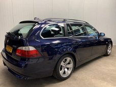 BMW 5-serie Touring - 523i Executive NAVI-ECC-LMV-PDC-TREKHAAK-6CIL End Of Year Sale