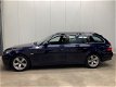 BMW 5-serie Touring - 523i Executive NAVI-ECC-LMV-PDC-TREKHAAK-6CIL End Of Year Sale - 1 - Thumbnail