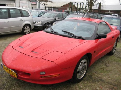 Pontiac Firebird - 3.4 SE 103717 km - 1