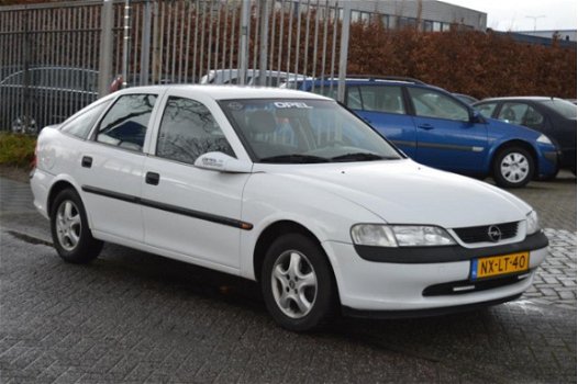 Opel Vectra - 1.6i-16V GL bj96 automaat - 1