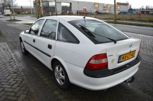 Opel Vectra - 1.6i-16V GL bj96 automaat - 1