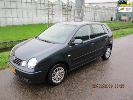 Volkswagen Polo - 1.4-16V Highline 5 Drs met Airco - 1