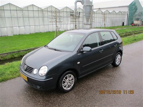 Volkswagen Polo - 1.4-16V Highline 5 Drs met Airco - 1