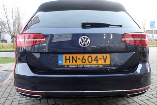 Volkswagen Passat Variant - 1.6 TDI Business Edition R Navigatie / Cruise / Airco - 1