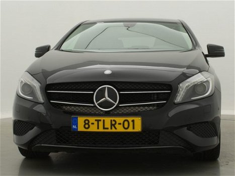 Mercedes-Benz A-klasse - 180 4U3 // Navi / Xenon / Parkeersensoren / Sportstoelen - 1