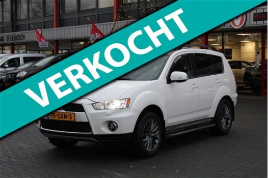 Mitsubishi Outlander - 2.0 Edition Two nav, afn trekhaak, leer, schuifdak, - 1