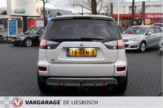 Mitsubishi Outlander - 2.0 Edition Two nav, afn trekhaak, leer, schuifdak, - 1