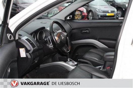 Mitsubishi Outlander - 2.0 Edition Two nav, afn trekhaak, leer, schuifdak, - 1