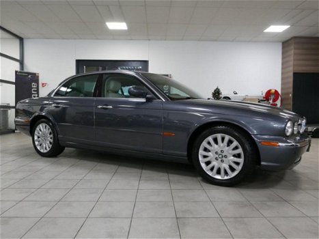 Jaguar XJ - 4.2 V8 Executive UNIEK Youngtimer 2e eig 116dkm N.A.P Kroymans geleverd 8 Cilinder 298pk - 1