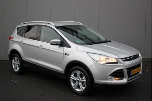 Ford Kuga - 1.6 EcoB. 150PK LPG-G3 Titanium Trekhaak/Half-Leder/Parkeerhulp - 1