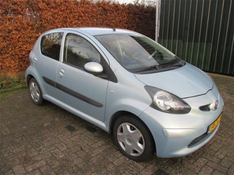 Toyota Aygo - 1.0-12V +Airco 5-DEURS 2e Eigenaar - 1