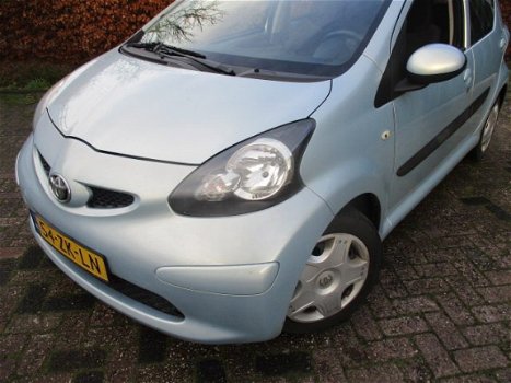 Toyota Aygo - 1.0-12V +Airco 5-DEURS 2e Eigenaar - 1