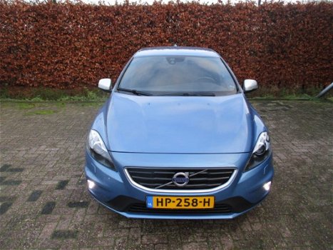 Volvo V40 - 2.0 D2 R-Design Business NAVI 1e eigenaar - 1