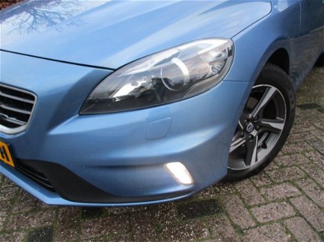 Volvo V40 - 2.0 D2 R-Design Business NAVI 1e eigenaar - 1