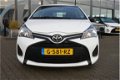 Toyota Yaris - 1.0 VVT-i Aspiration , Airco, 5drs Licht metaal + € 350 - 1 - Thumbnail