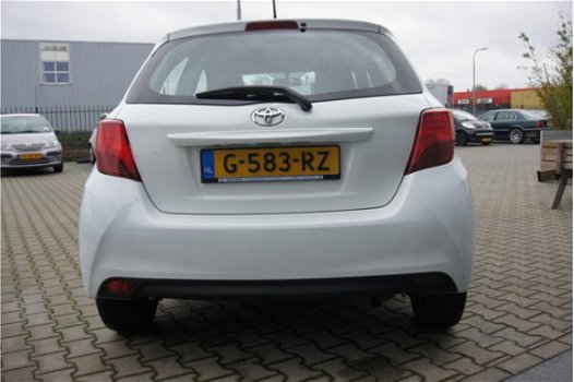 Toyota Yaris - 1.0 VVT-i Now , Airco, 5drs Licht metaal + € 350 - 1